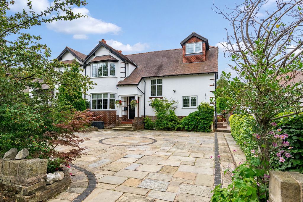 Property photo 1 of 34