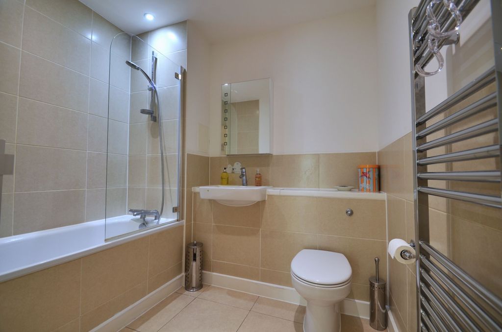 Property photo 2 of 18 Bathroom.Jpg