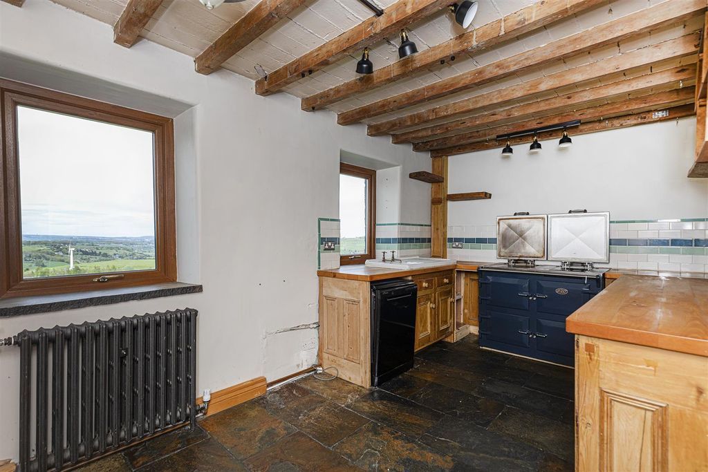 Property photo 2 of 41