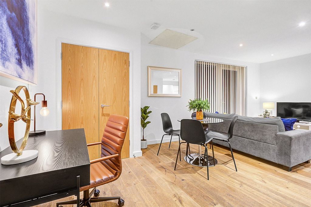 Property photo 2 of 12 Picture No. 03