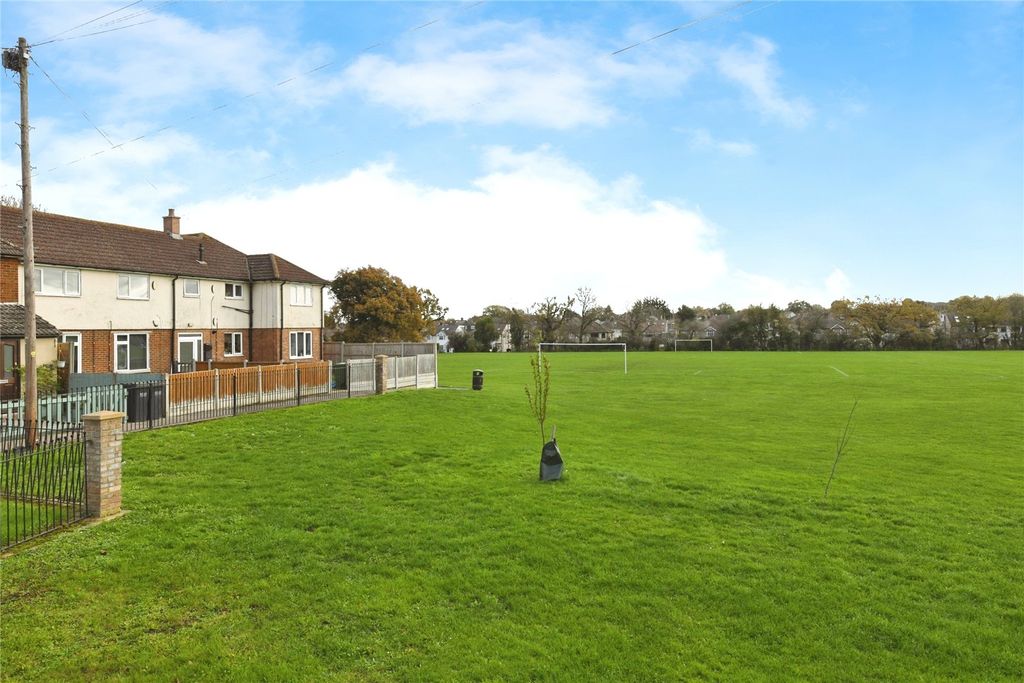 Property photo 2 of 17 Exterior