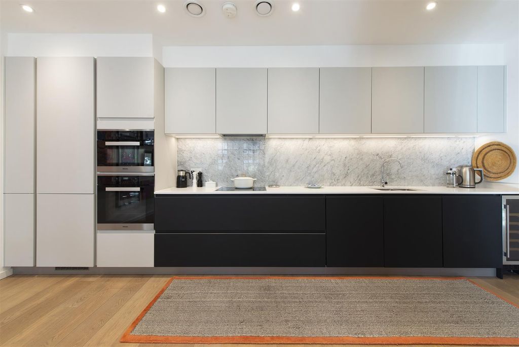 Property photo 2 of 18 52085 Hi Res (11).Jpg