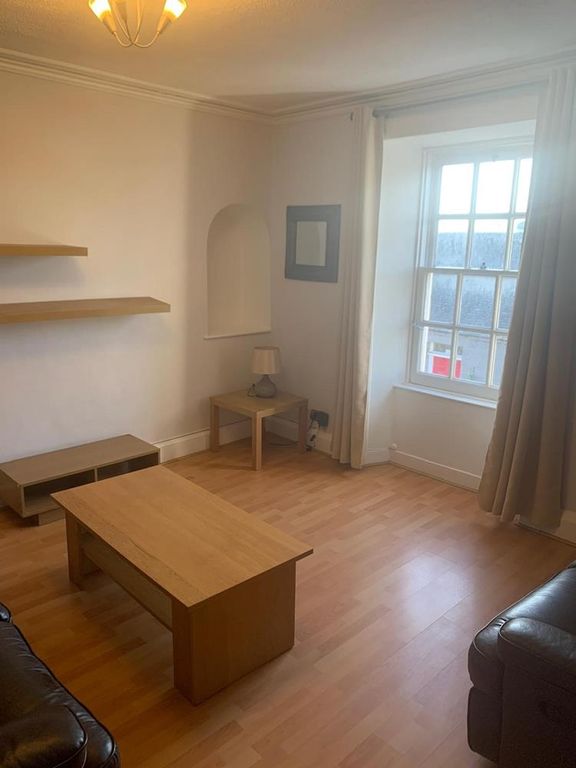 Property photo 2 of 10 67 Bas 2