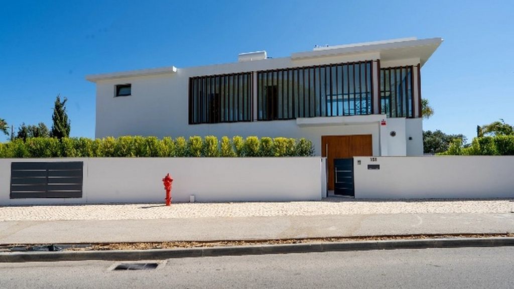 Property photo 3 of 19