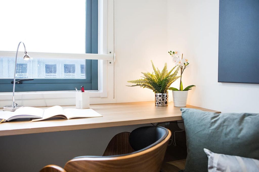 Property photo 2 of 10 Bedroom