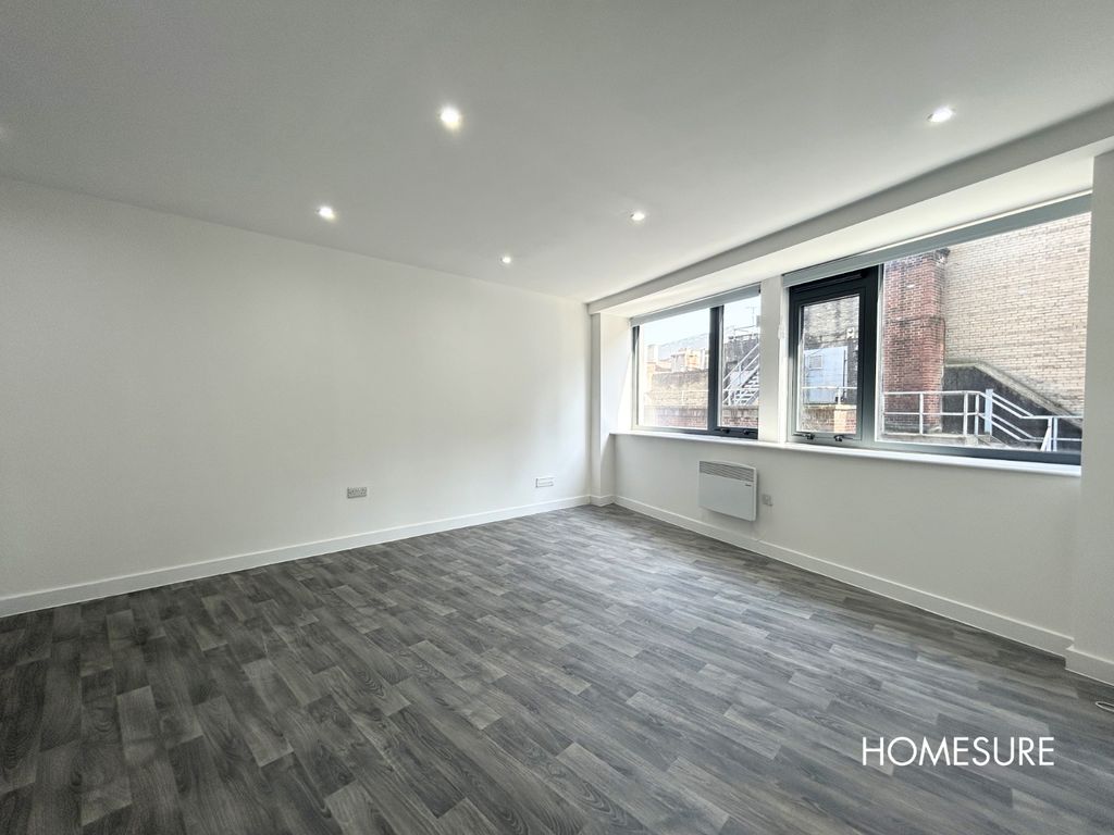 Property photo 2 of 4 Kitchen/Living Room