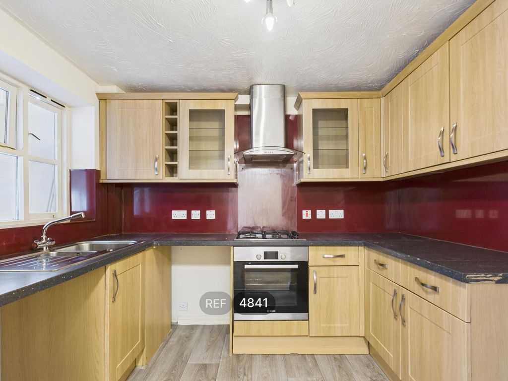 Property photo 2 of 27 Kitchen