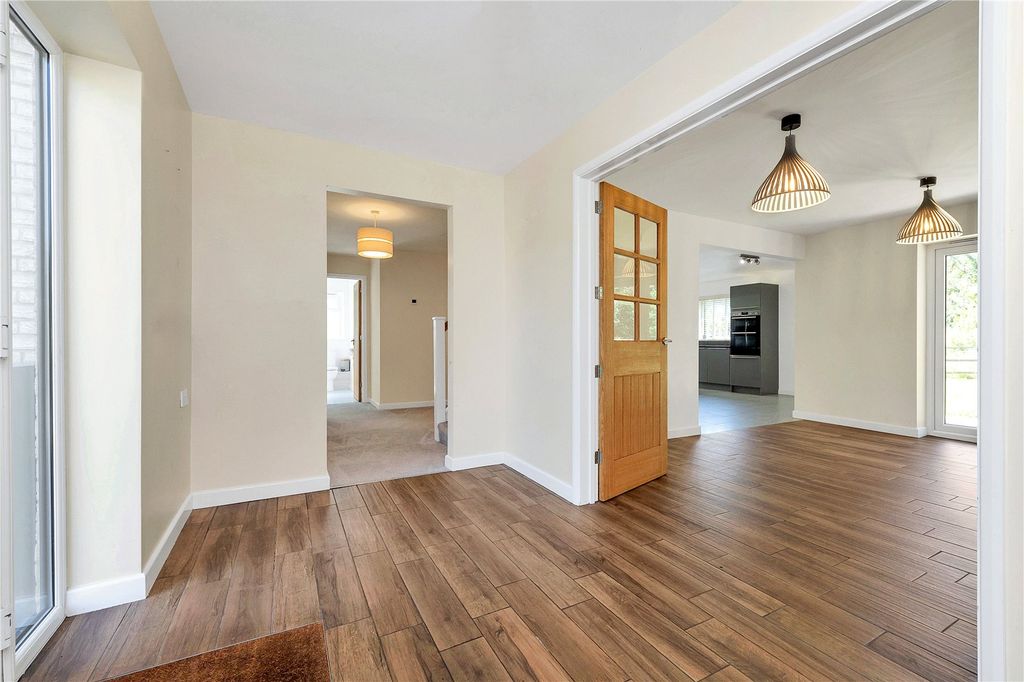 Property photo 2 of 19 Picture No. 02