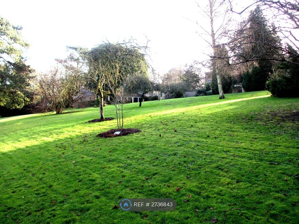 Property photo 2 of 19 Communal Gardens