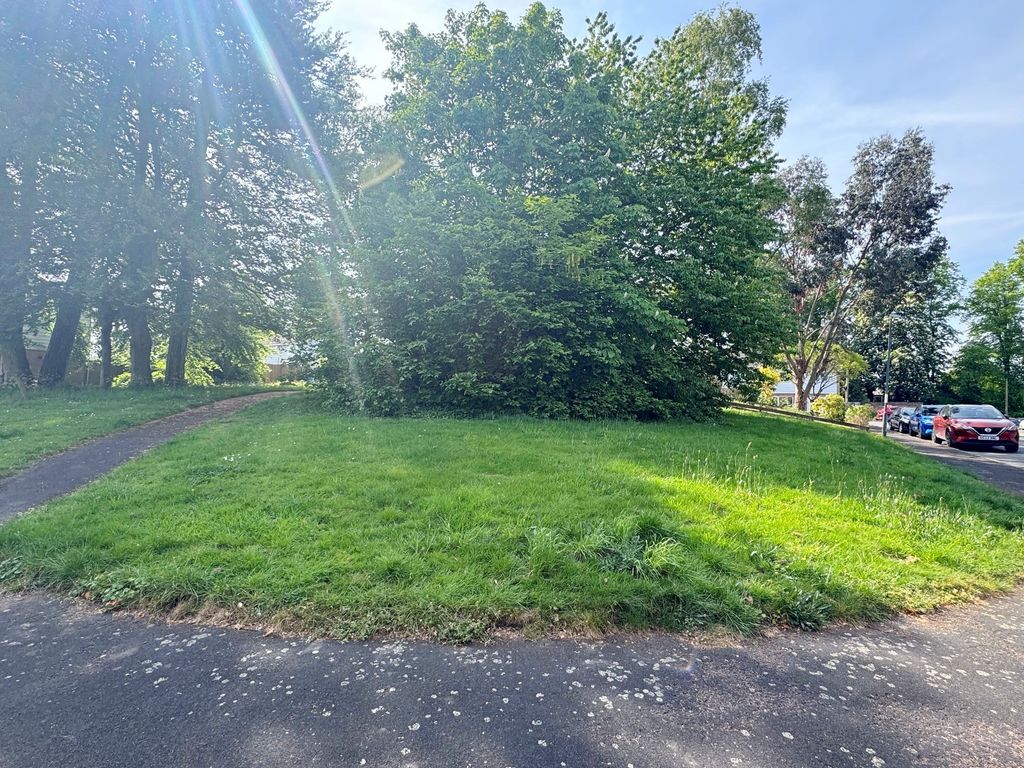 Additional image 7 of 2 bed flat for saleWebster Avenue, Kenilworth CV8