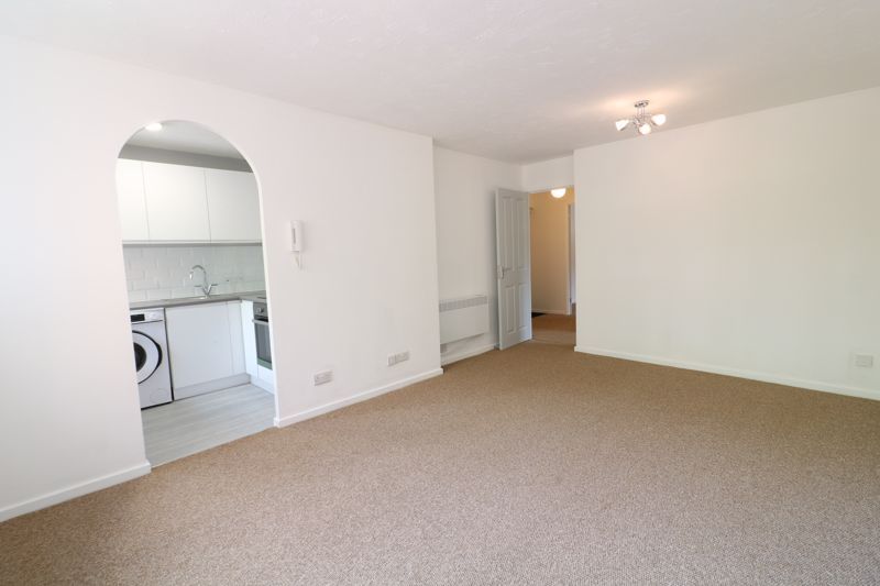 Property photo 2 of 12 Photo 5