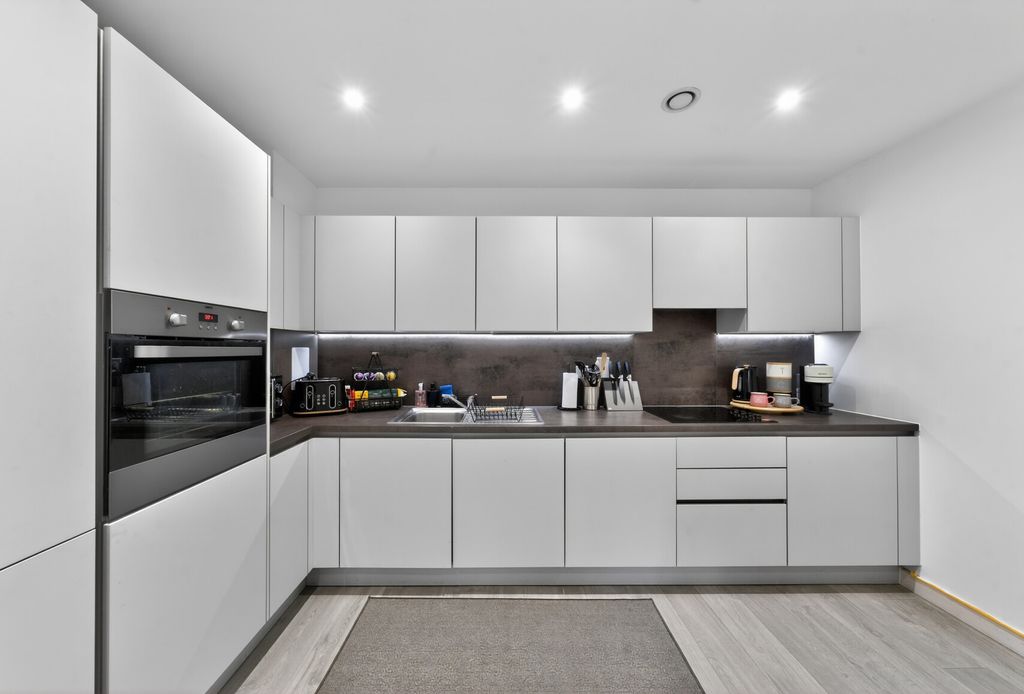 Property photo 3 of 11 1424620-9-69c6Afe...