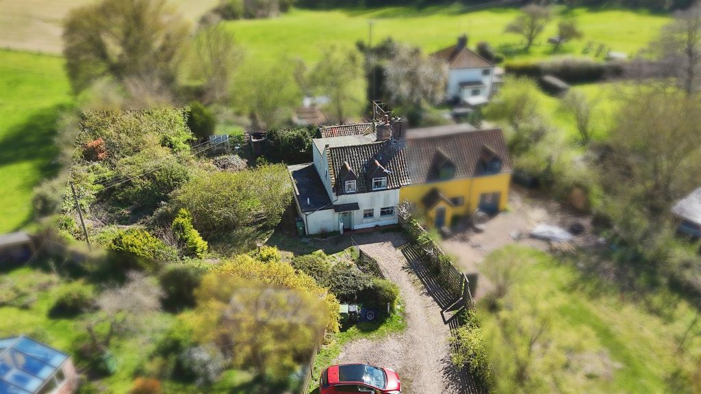 Property photo 2 of 26