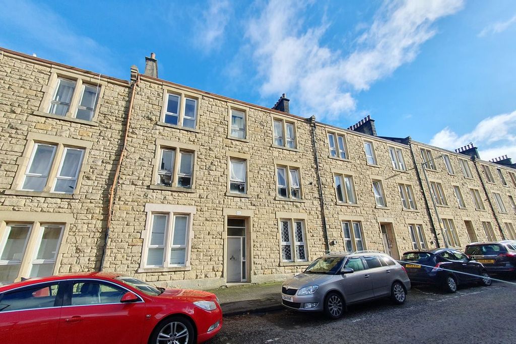 Property photo 1 of 2