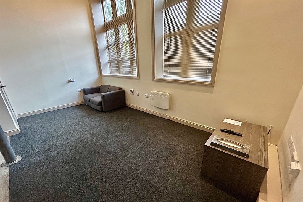 Property photo 3 of 12 Living Room