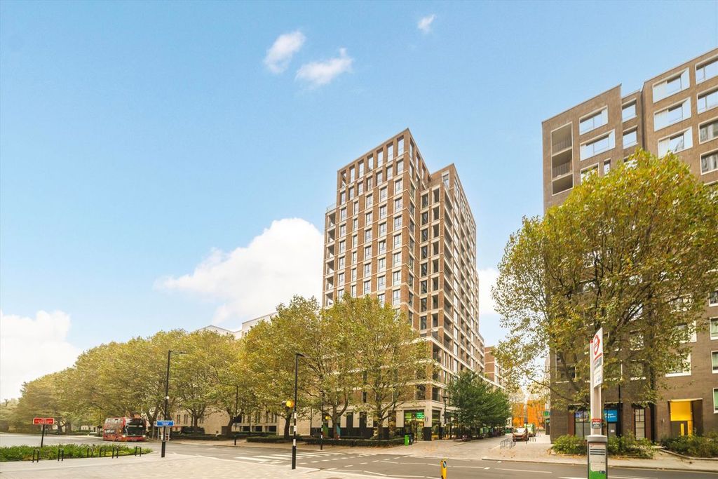 Property photo 1 of 2