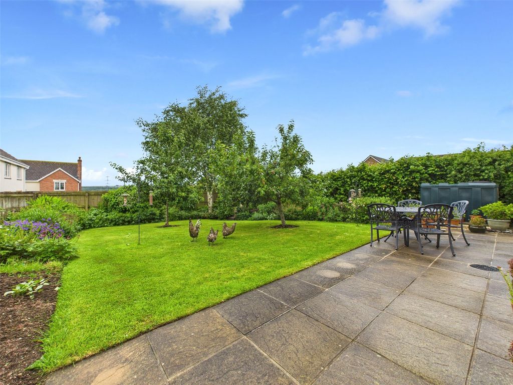 Property photo 2 of 23 Picture No. 06