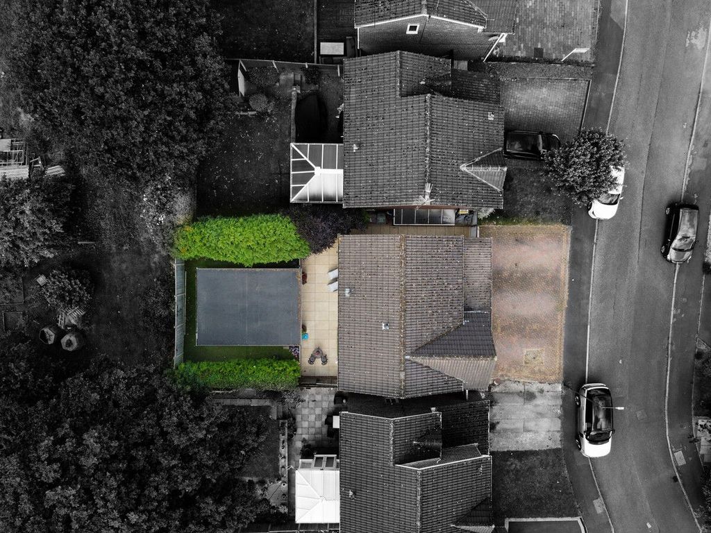 Property photo 1 of 32