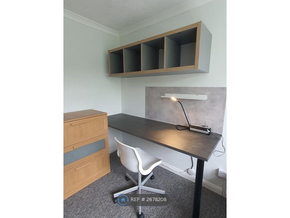 Property photo 2 of 9