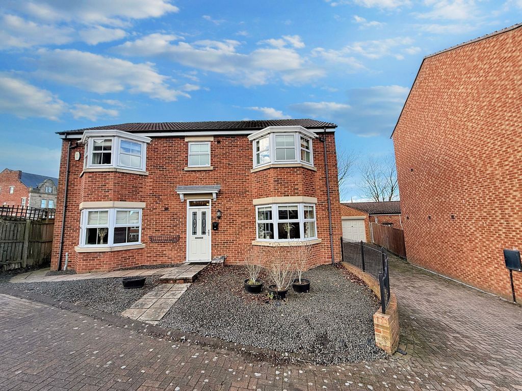 Property photo 1 of 21