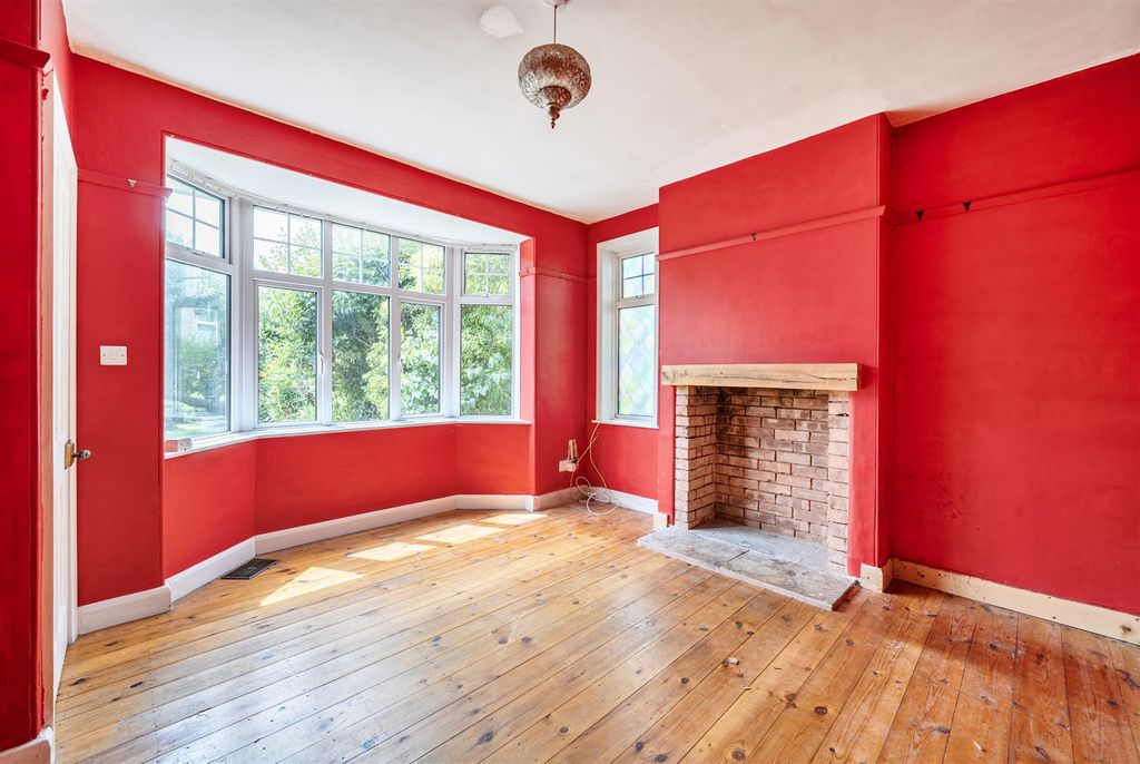 Property photo 3 of 18 3