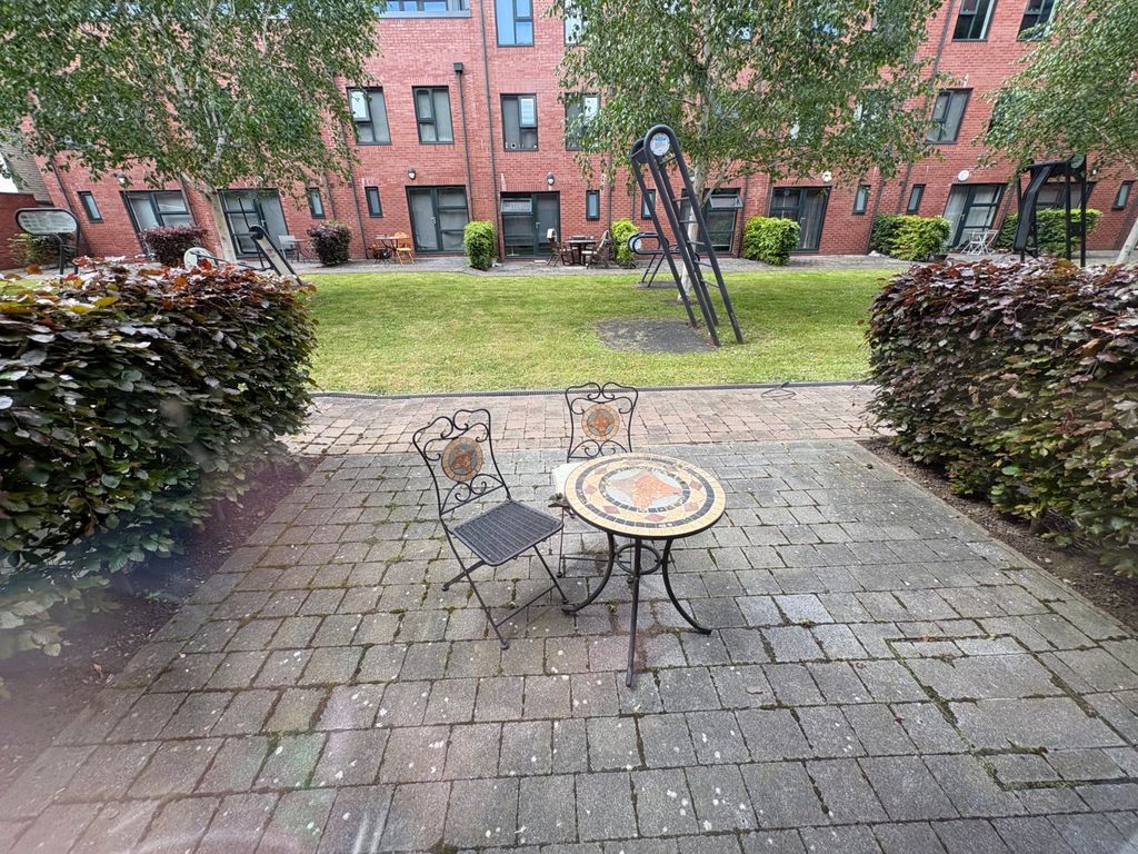 Property photo 1 of 8 Picture No. 13
