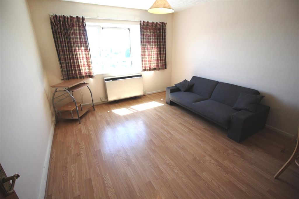 Property photo 3 of 10 Img_0109.Jpg