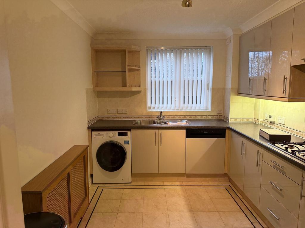 Property photo 3 of 23 Kitchen