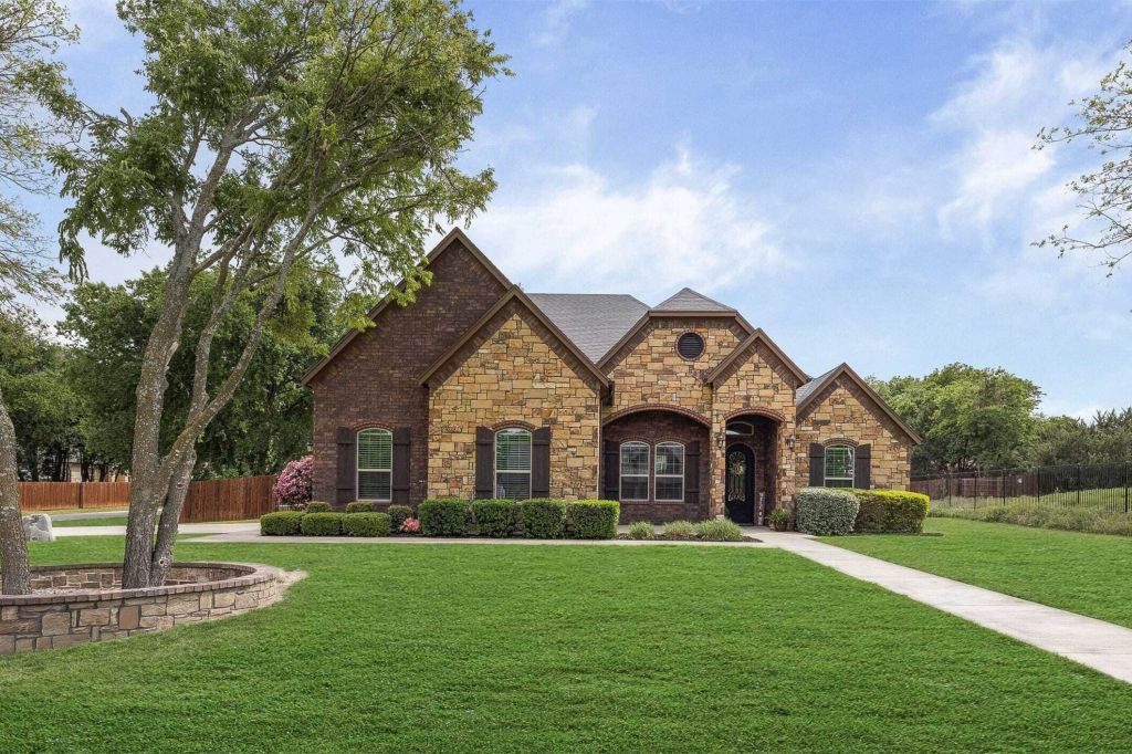 Property photo 1 of 31