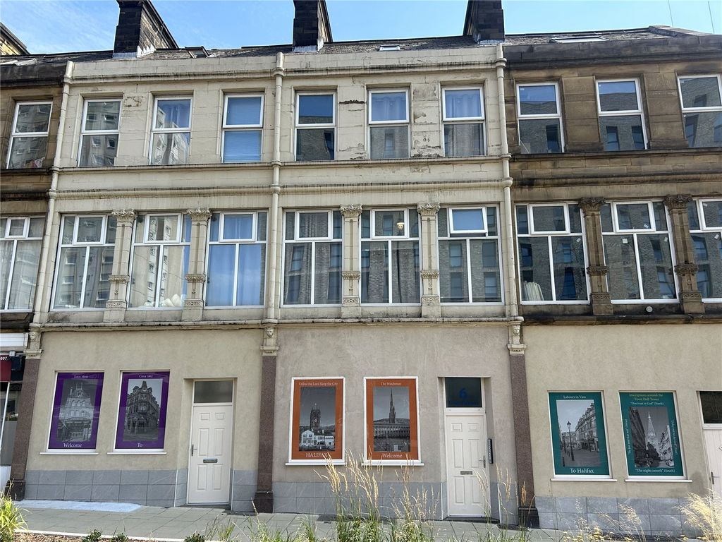 Property photo 1 of 10 External