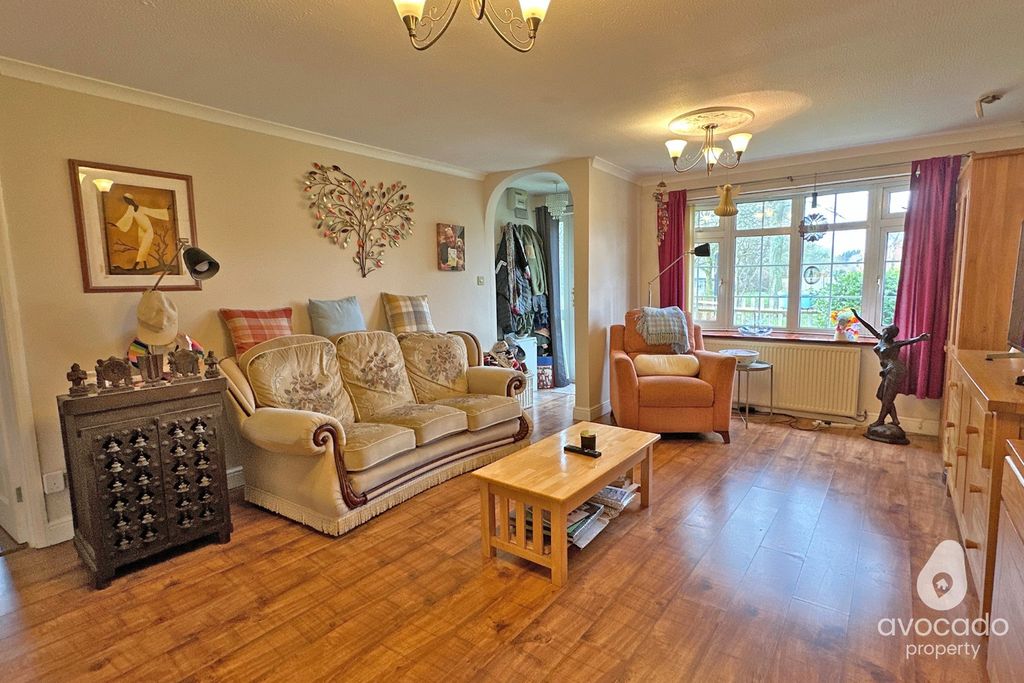 Property photo 2 of 10 3804634