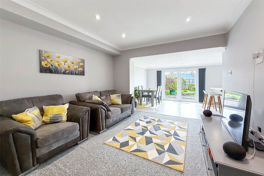 Property photo 3 of 17 Picture No. 02