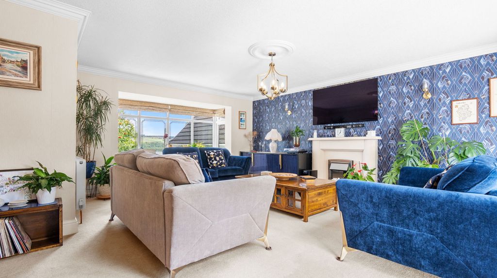 Property photo 3 of 63