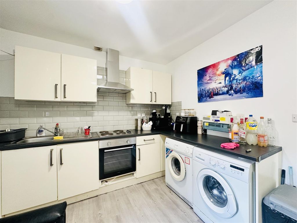 Property photo 2 of 13 Image00032.Jpeg