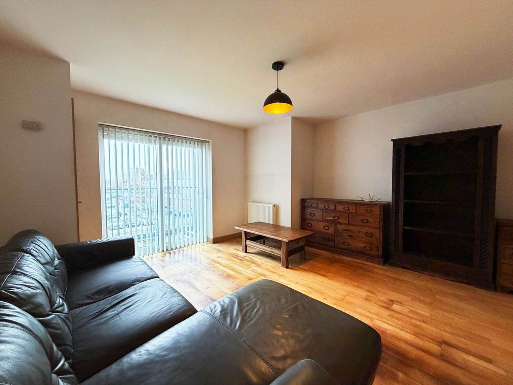 Property photo 3 of 8