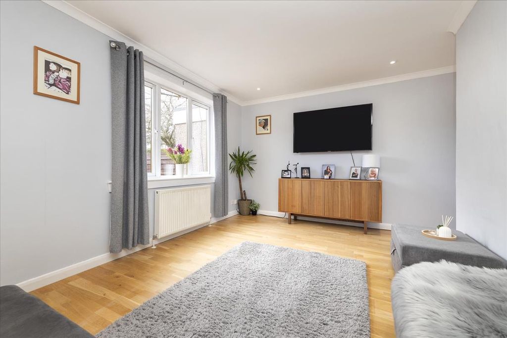 Property photo 3 of 26