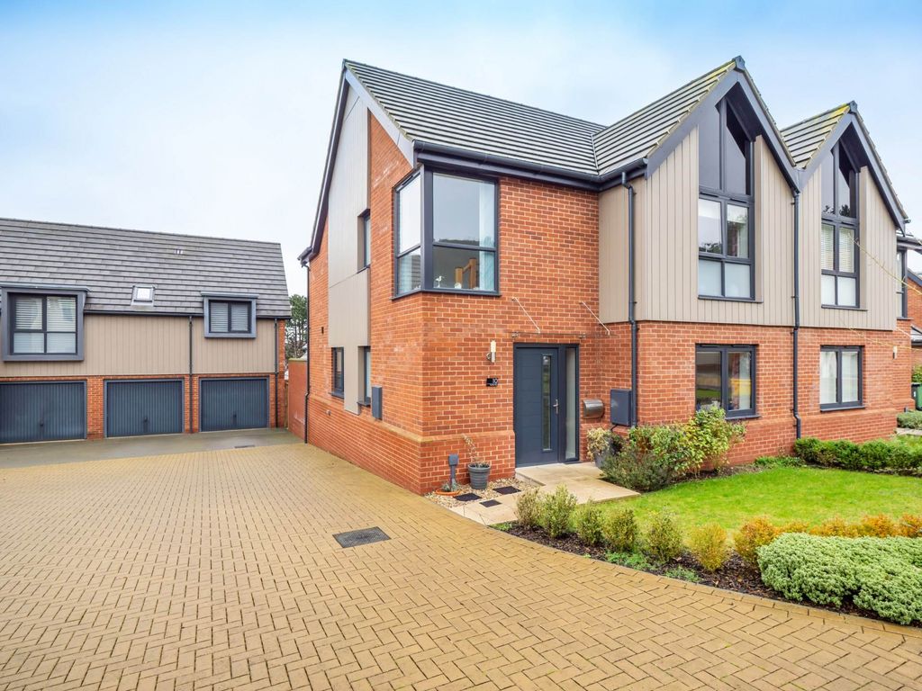 Property photo 1 of 28