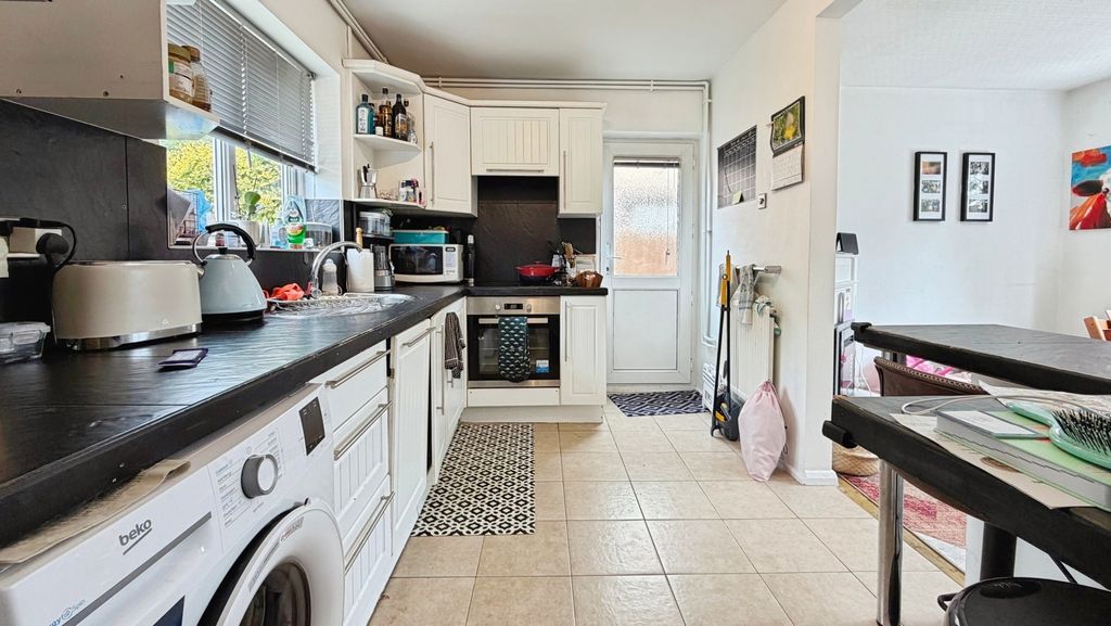 Property photo 3 of 19 Pbox-Img.Jpg