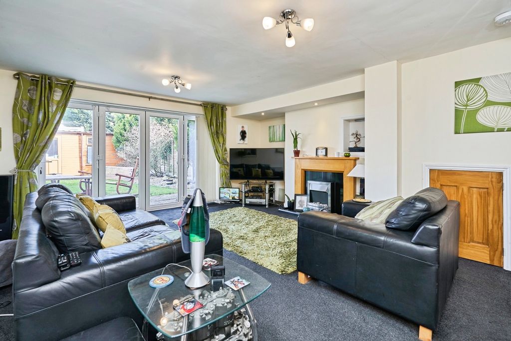 Property photo 3 of 20 Pbox-Img.Jpg