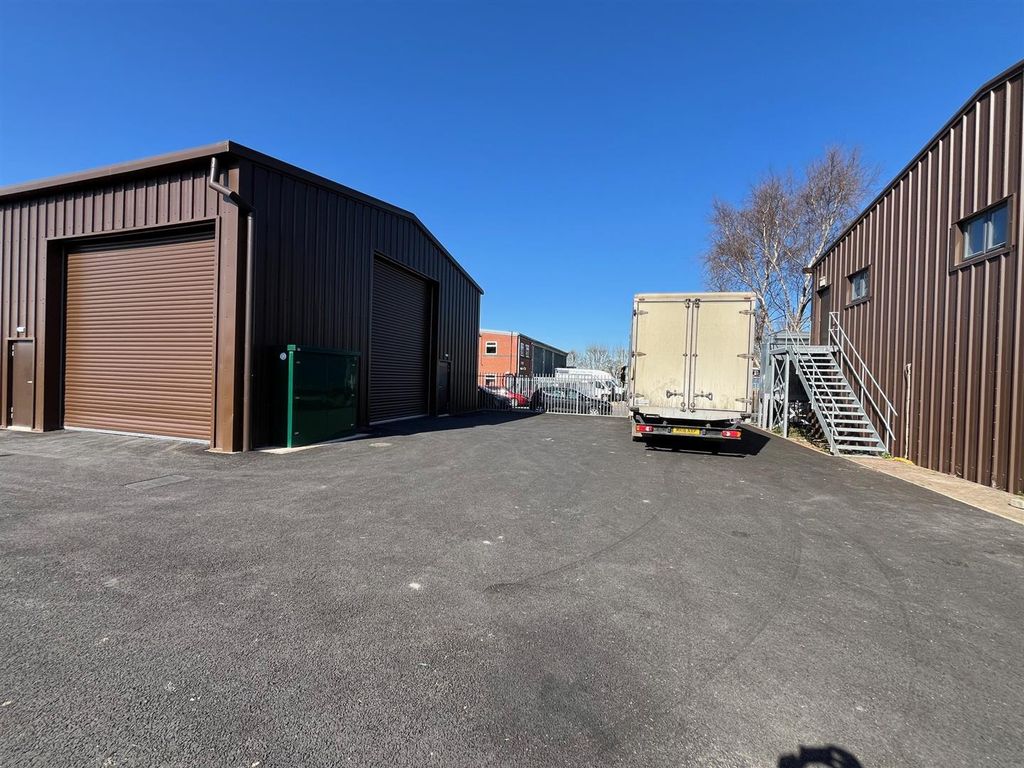 Property photo 2 of 10 3.Jpg