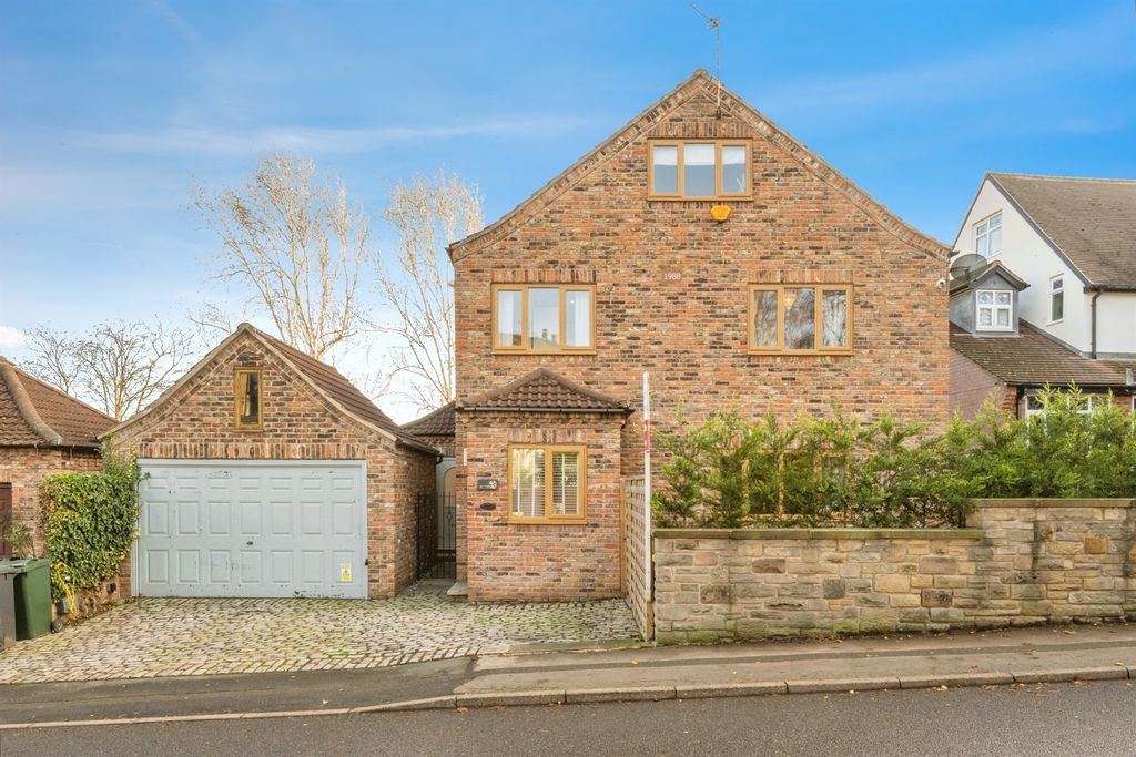 Property photo 1 of 30