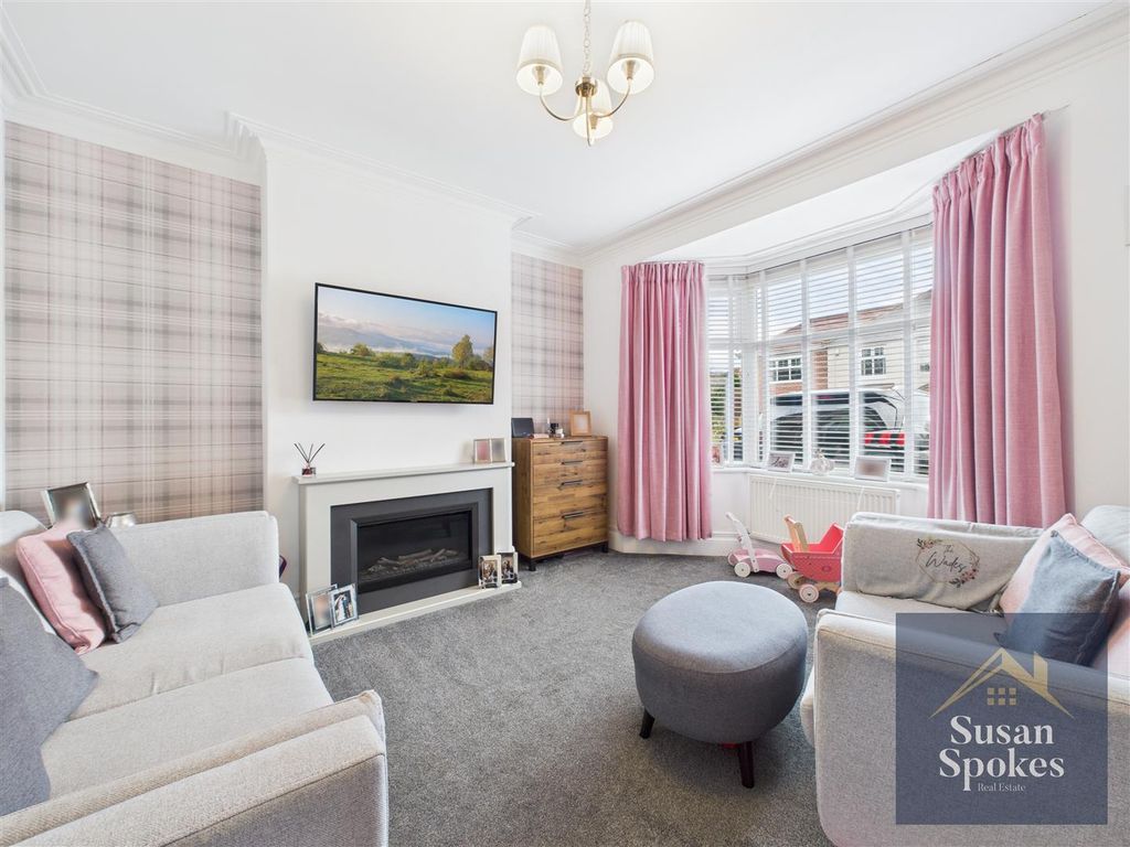 Property photo 3 of 23 Cam01858G0-Pr0217-Still014.Jpg