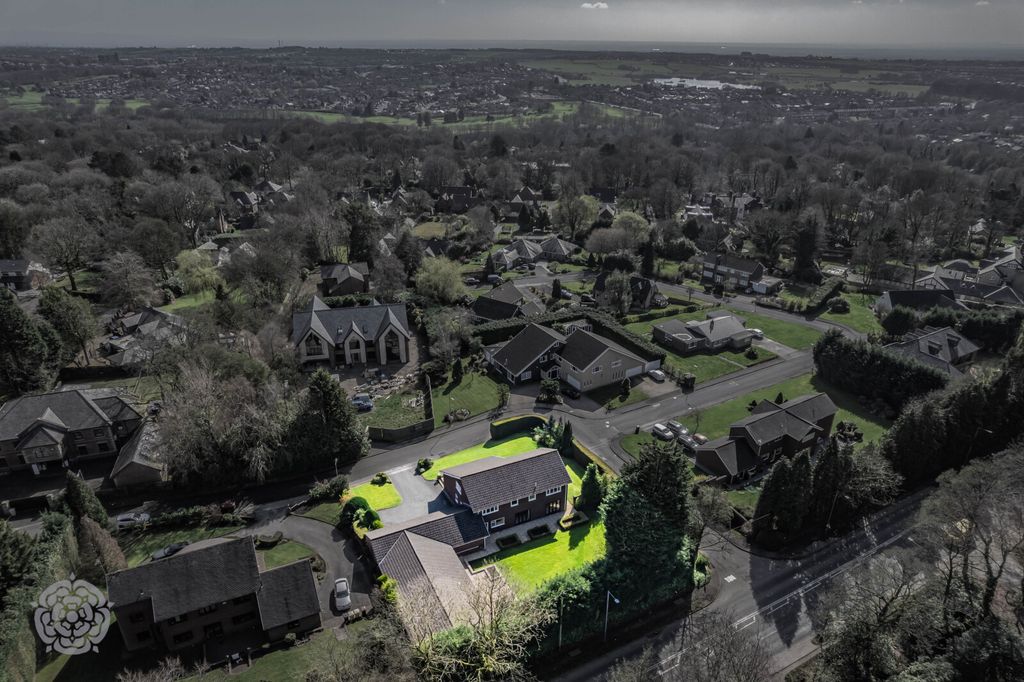 4 bed detached house for saleNorthwold Drive, Bolton, Greater Manchester BL1