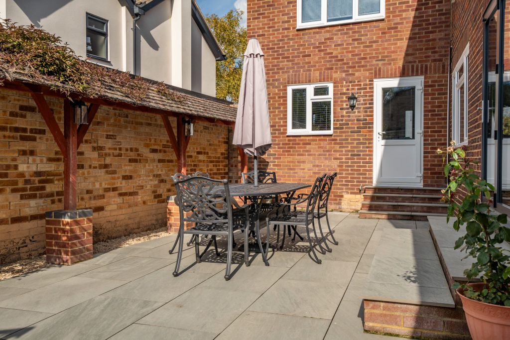 Property photo 2 of 38