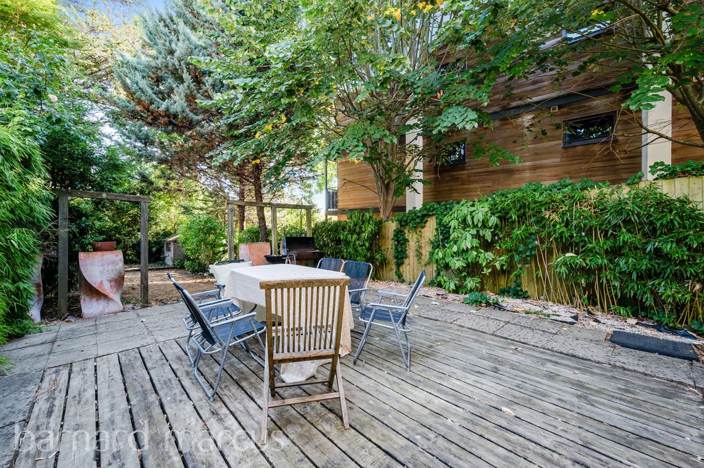 Property photo 3 of 9 Image