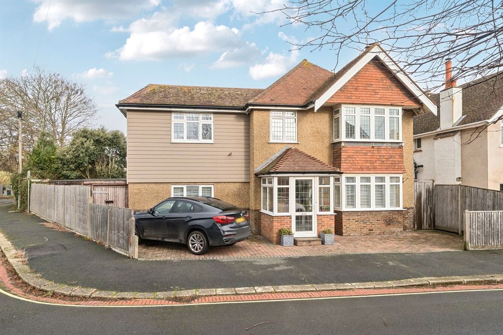 Property photo 1 of 19 (Main)