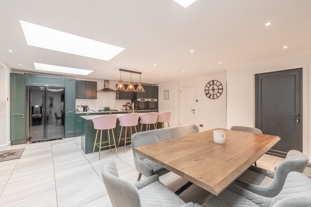 Property photo 2 of 24 4800002