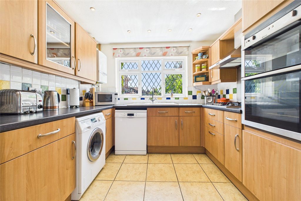 Property photo 3 of 17 Picture No. 01