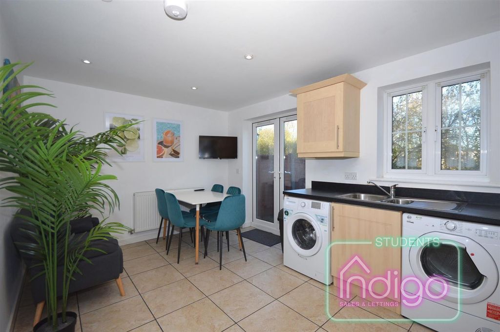Property photo 1 of 27