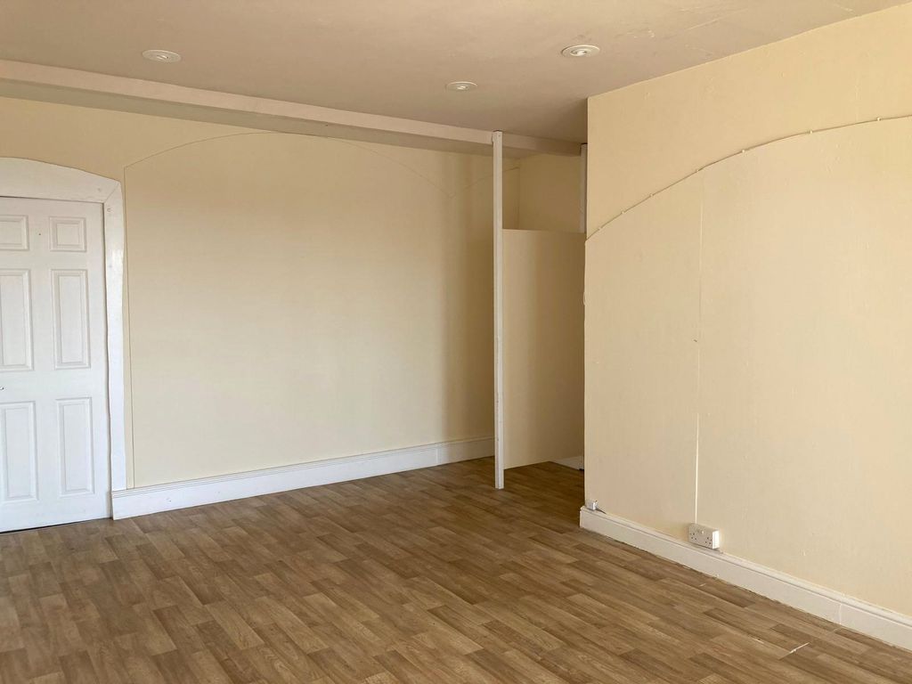 Property photo 3 of 9 Picture No. 13